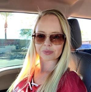 Meet your Posher, Cari